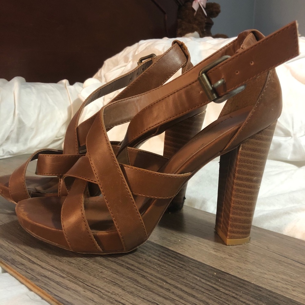 Used-sandals